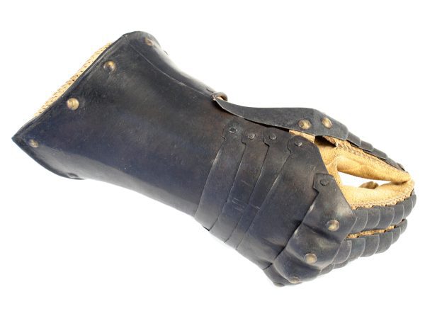 A Scarce Gauntlet - Image 2