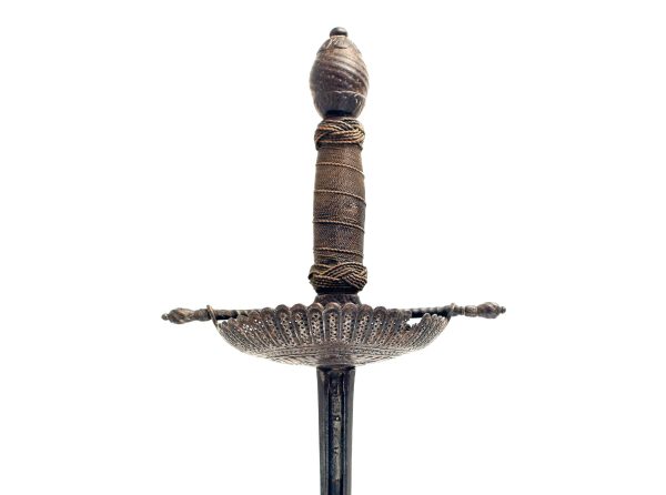 A Dish Hilted Rapier, 17th Century. - Image 5