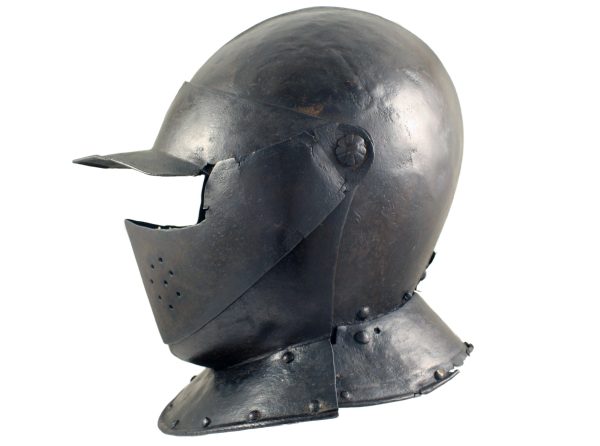 A Close Helmet - Image 3